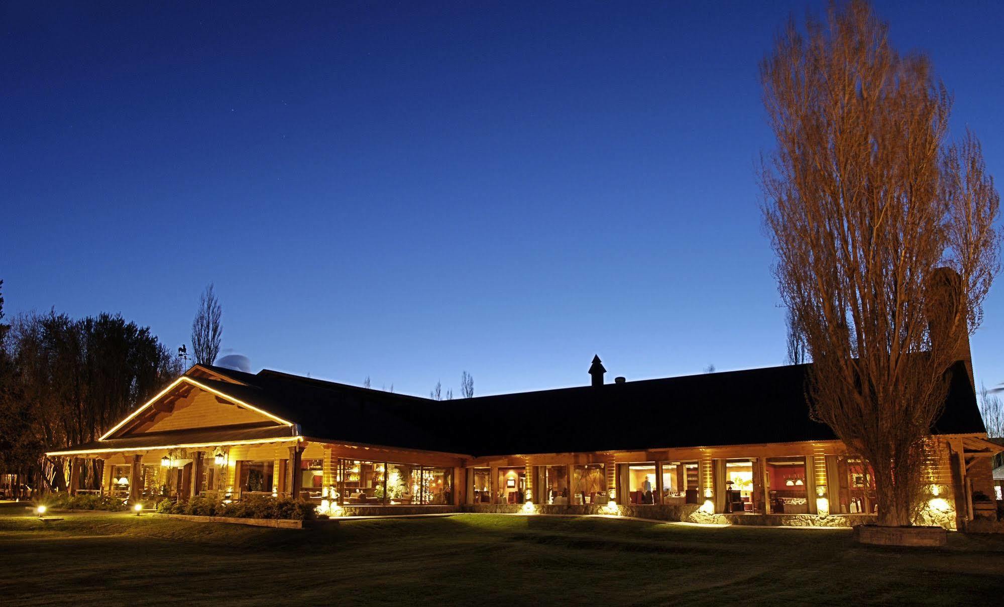 Hotel Posada Los Alamos El Calafate Ngoại thất bức ảnh
