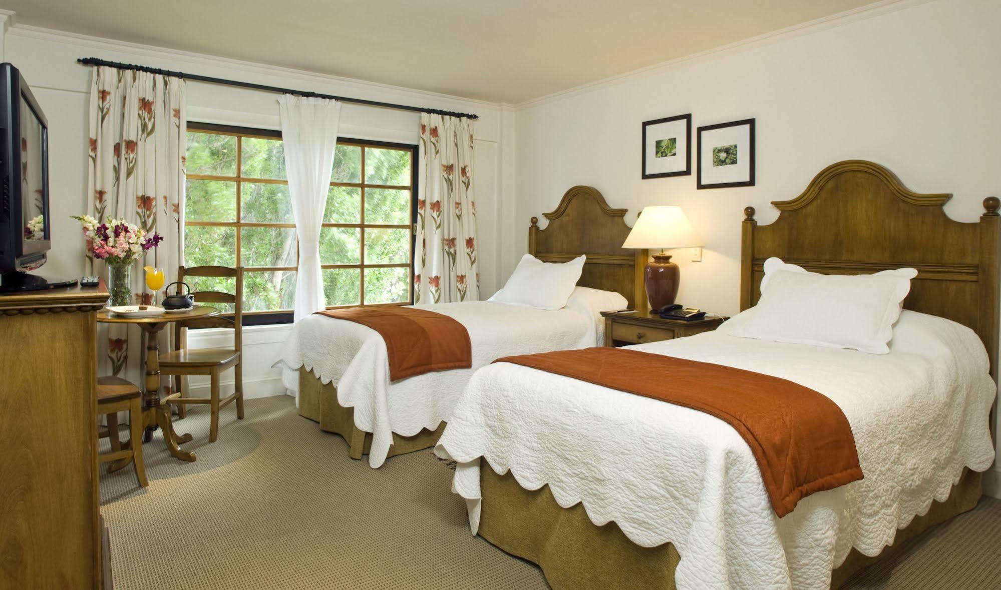 Hotel Posada Los Alamos El Calafate Ngoại thất bức ảnh